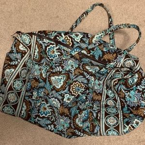 Vera Bradley duffle bag / weekender bag